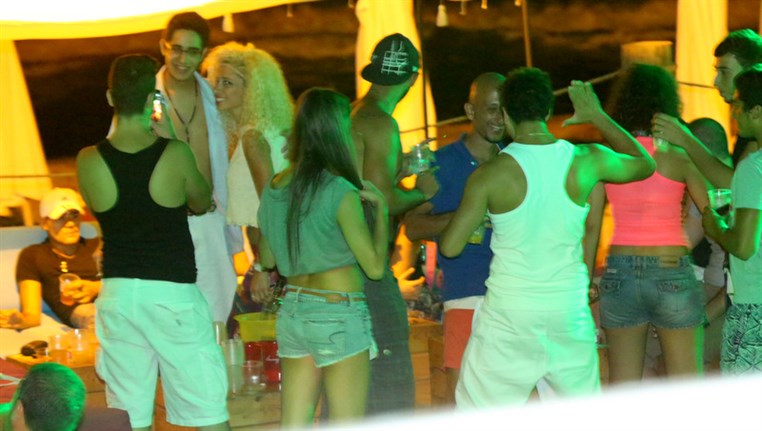 Glow Saturday Night Fever 